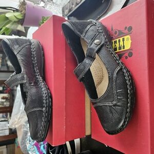 Black Leather Mary Jane Shoes